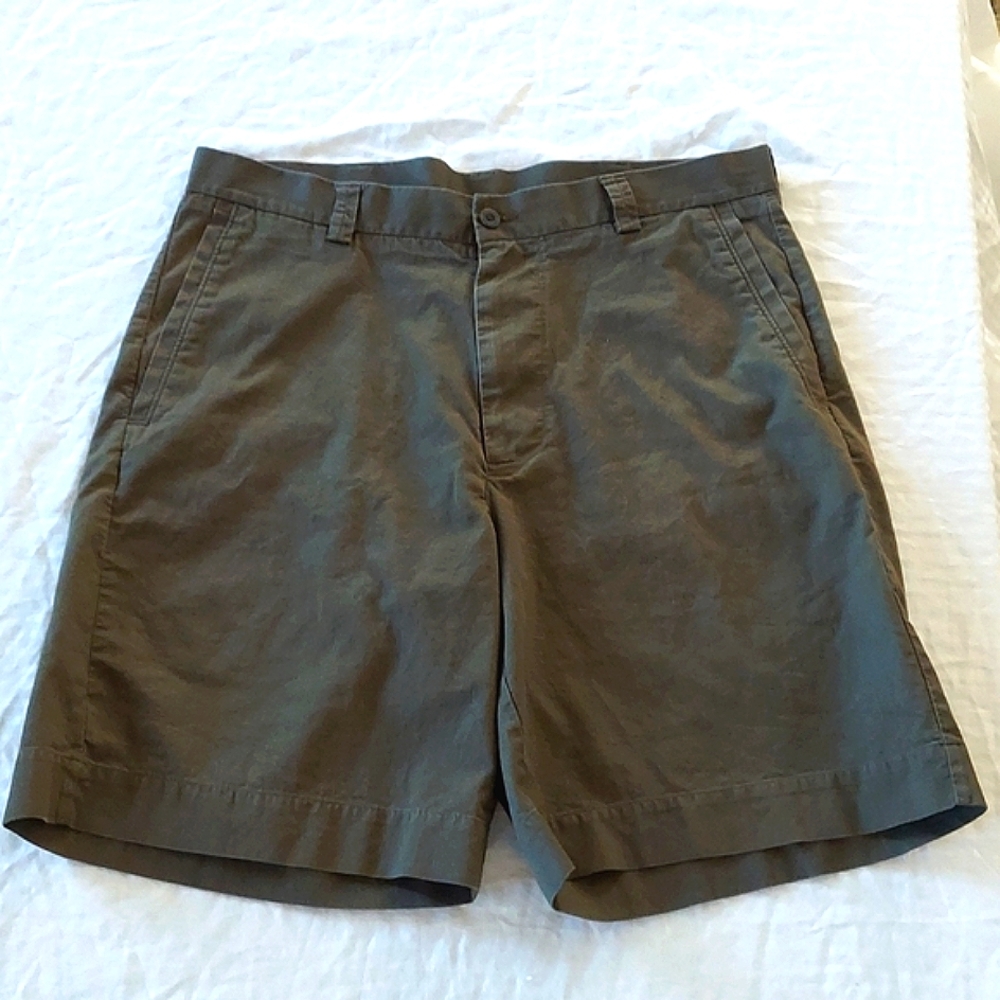 Mens Kenneth Cole Shorts 34 Waist Olive